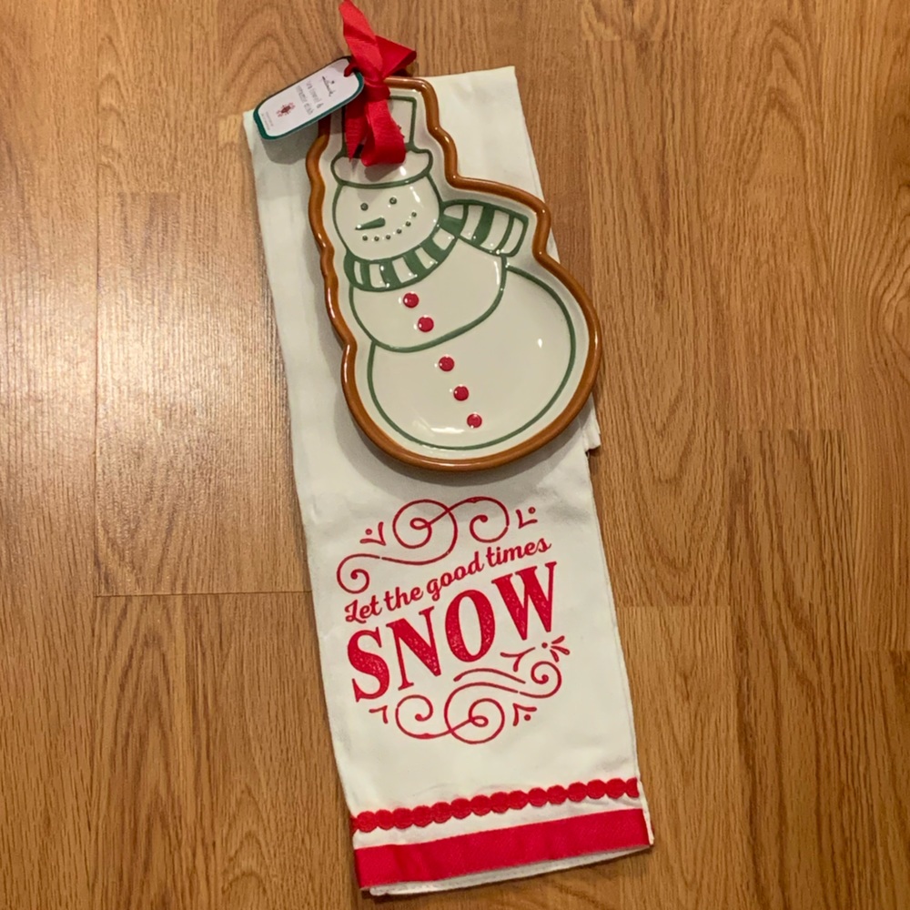 ⛄️ Hallmark snowman dish and tea towel set